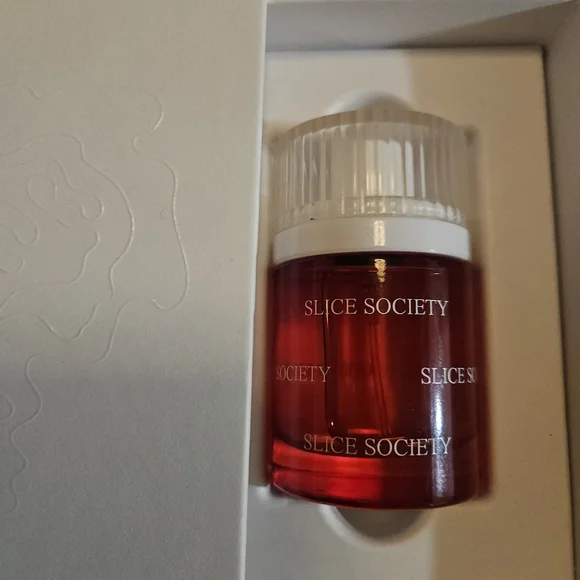 Slice Society Red Body Oil - Picture 2 of 2